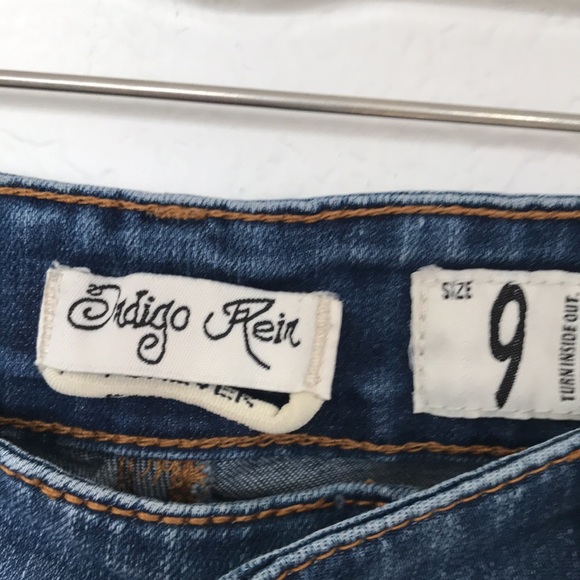 INDIGO REIN FOREVER JEAN SHORTS WOMENS SIZE 9 - Picture 2 of 5